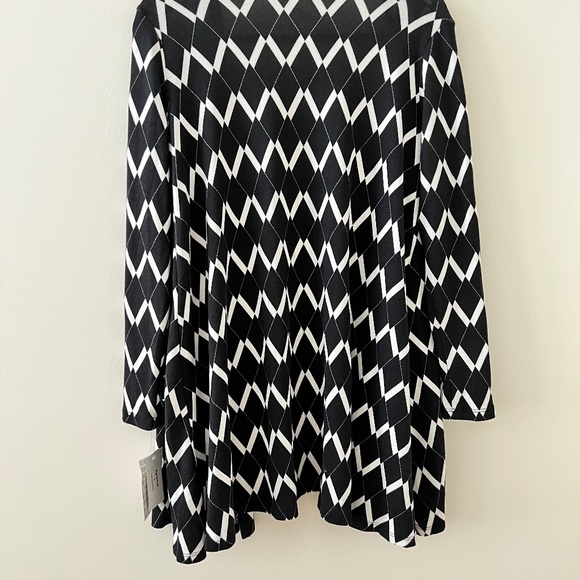 NWT LuLaRoe Caroline Cardigan - S - Black and White - Picture 3 of 3